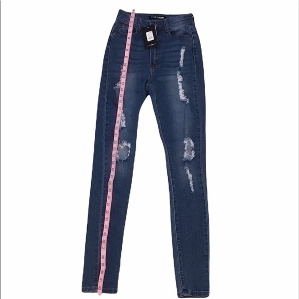 Fashion Nova Say Yes To Distress Jeans - Picture 9 of 11